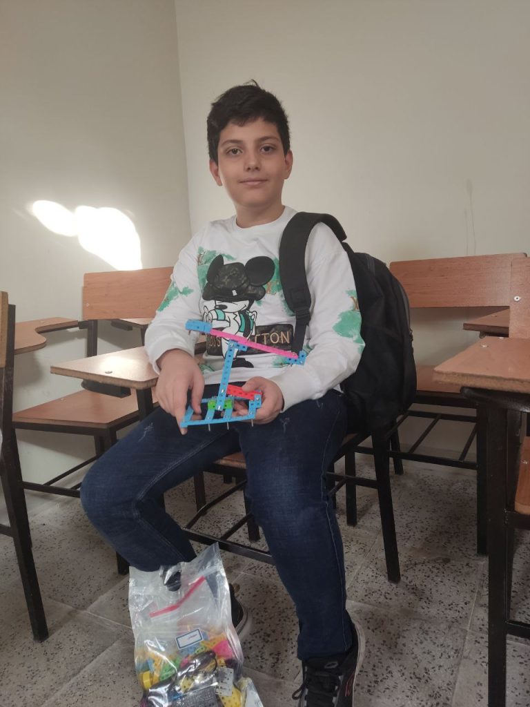 ساخت ربات در اموزشگاخ پرشیا